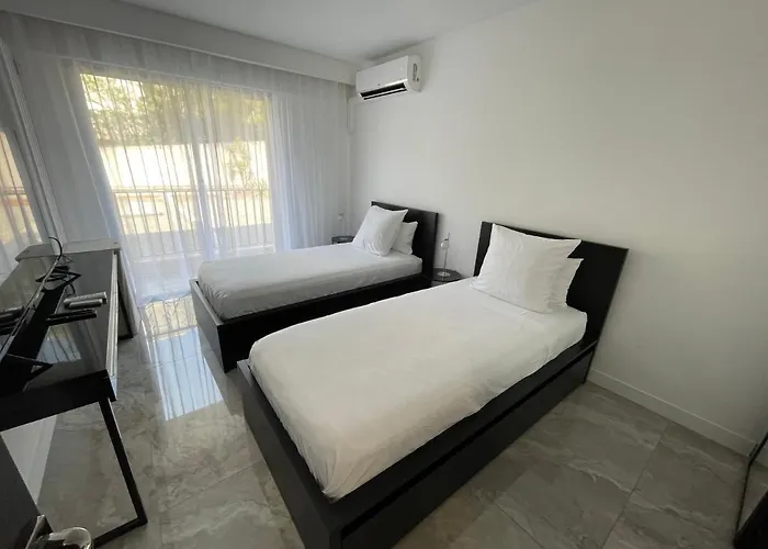 Apartment Centre *