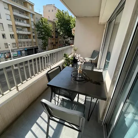 Centre Ville - 14 Juillet A Cannes Cannes